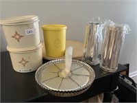 TUPPERWARE AND KITCHEN LOT