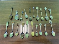 Lot of Collectors Spoons Canada