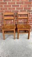 Pair of oak children’s chairs (c. 1950's)