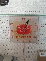 Vintage meadow gold ice cream clock, cracked,