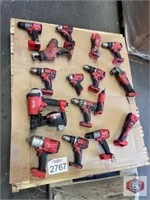 Milwaukee tools heavy used 16 pcs contents on the