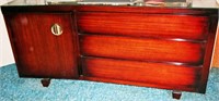 Outstanding 4pc Vintage Bedroom Suite - Dresser,