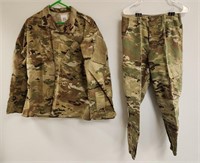 US military uniform. shirt sz medium long and