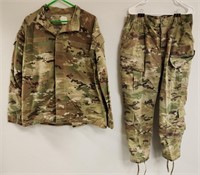 US military uniform. shirt sz large regular