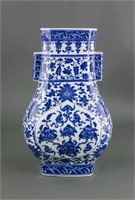 Chinese Blue and White Porcelain Vase Qianlong MK