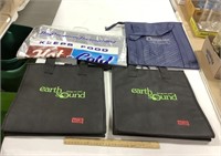 3 tote bags w/ hot cold bag