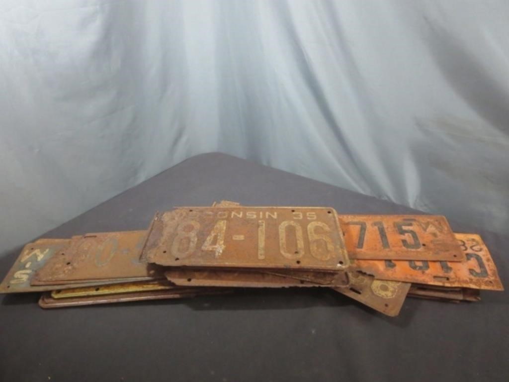 (35) Rusty License Plates - Very Vintage