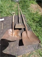 Square Nose Shovel, (2) Scoop Shovels