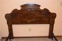 Queen size bedframe w/headboard