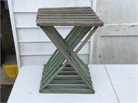 PRIMITIVE PLANT STAND IN GREEN PAINT