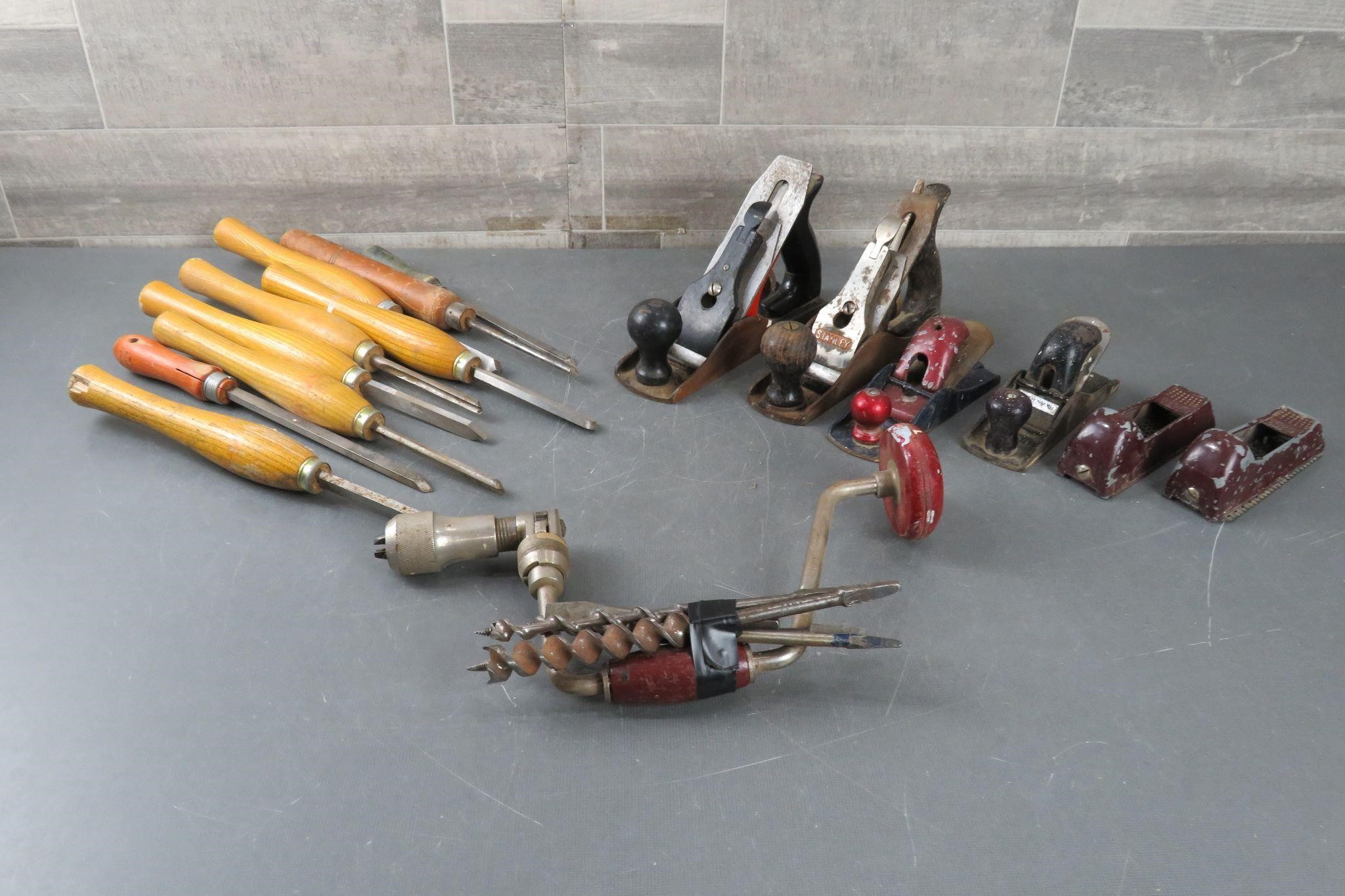 VARIOUS HAND PLANES / SET OF WOOD LATHE TOOLS