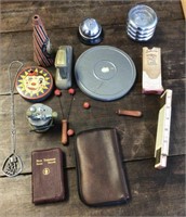 Lot of vintage items