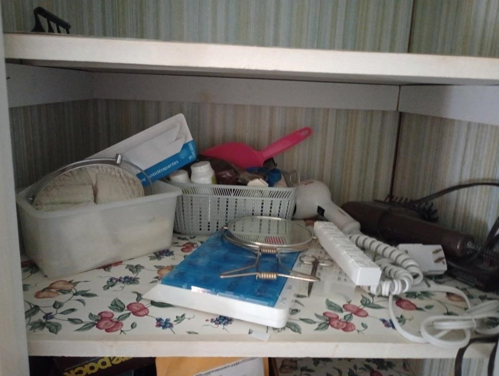 Mixed lot of personal care items including blue