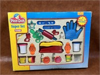 Toys R Us Exclusive Play-Doh Super Set