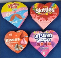 Hershey's Kisses & Gummy Valentine's Candy (4)