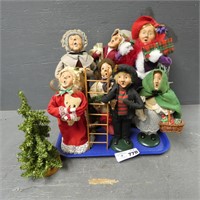 Byers Choice Caroler Dolls