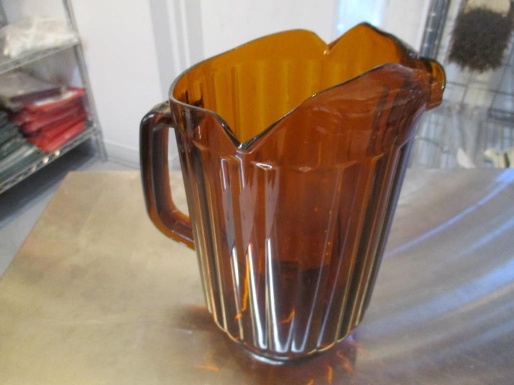 Bid X 7: New Hot or Cold Pitcher Brown