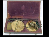 ANTIQUE PORTABLE GOLD SCALE IN CASE