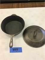 #8 CAST IRON FRYER W LID