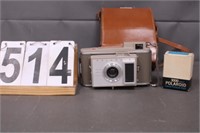 Polaroid Model J33 Land  Camera