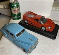 2- Die cast cars 1:24