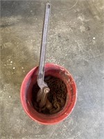 Bucket with chain