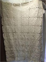Crocheted table cloth