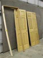 Oak Door Approx 30"x80" w/Frame & Bi-Fold Door