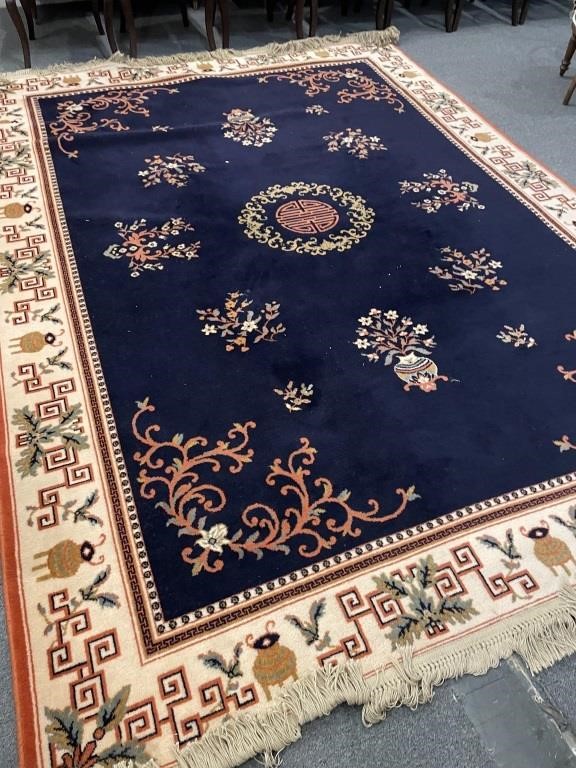 Oriental design rug