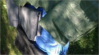 ASSORTMENT OF TARPS IN VARIOUS SIZES