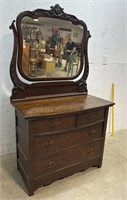 2 over 2 oak dresser with mirror 40x20x68