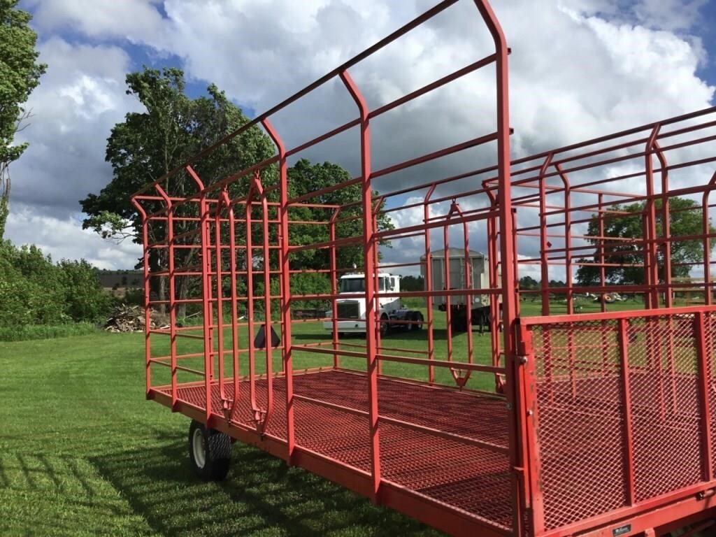 Off site Steel bale thrower wagon