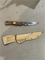 HUNTING KNIFE AND CASE