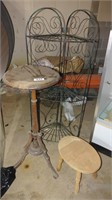 corner shelf, 2 wooden stools