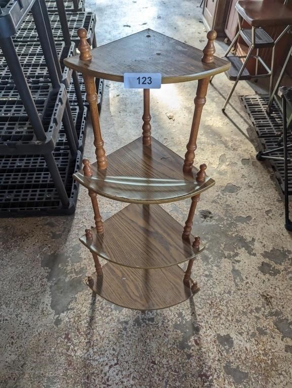 Online Auction - Antiques & Collectibles (Montgomery, IN)