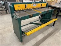 GRIZZLY 52 INCH FOOT SHEAR