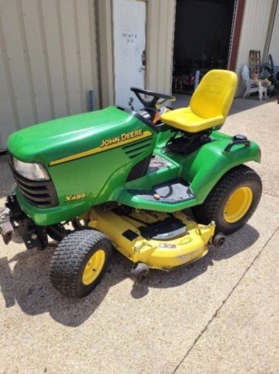 JOHN DEERE X485 GARDEN TRACTOR W 54