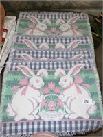 BUNNY RUNNER AND TABLECLOTH