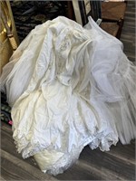 WEDDING DRESS SKIRT / TOLE & PILLOWS