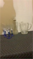 Set of 5 wine glasses and 2 pitchers