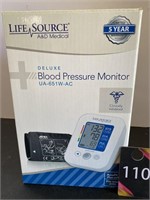 Deluxe Blood Pressure Monitor