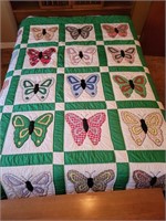 Full size green quilt w butterflies hand stitched