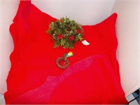 Retro Large Felt Table Cover, Holly Candle Ring+