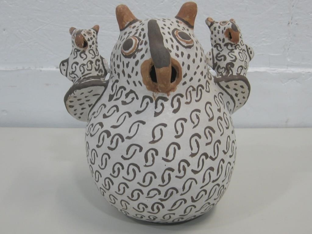 7.5" Vtg Zuni Pottery Owl