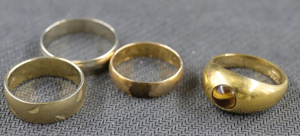 4 Gold Rings: 1)14KZ, 1)18K HGE, 1).8KT HGE &