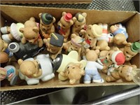 Box w/ Bear Figurines