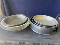 PIE PLATES & CAKE PAN