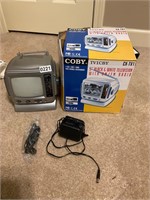 Coby 5” black and white portable tv