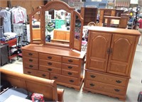 Beautiful Oak Contemporary Bedroom Set