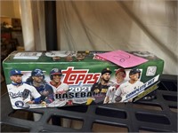 TOPPS 2021 BASEBALL CARD BOX / SEALED